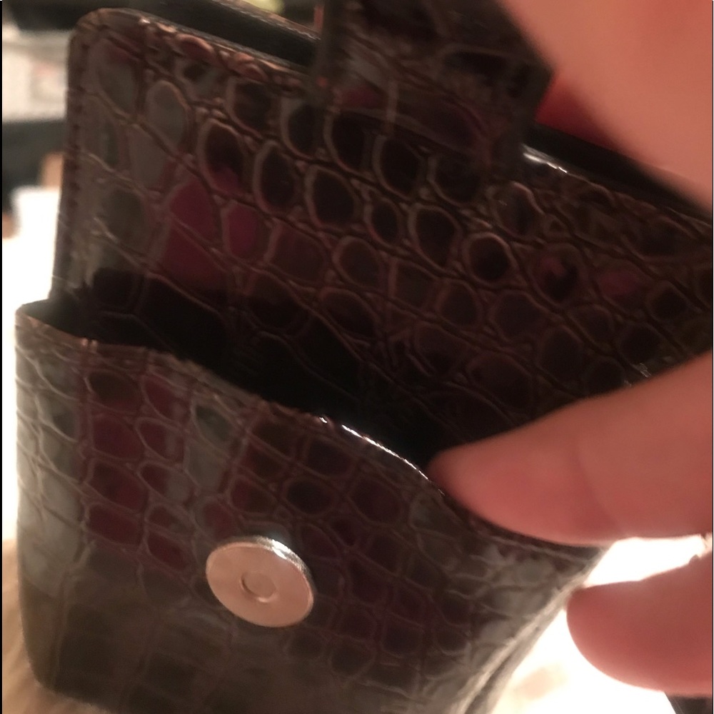 Alligator Leatherette Wallet Wristlet - Picture 4 of 8